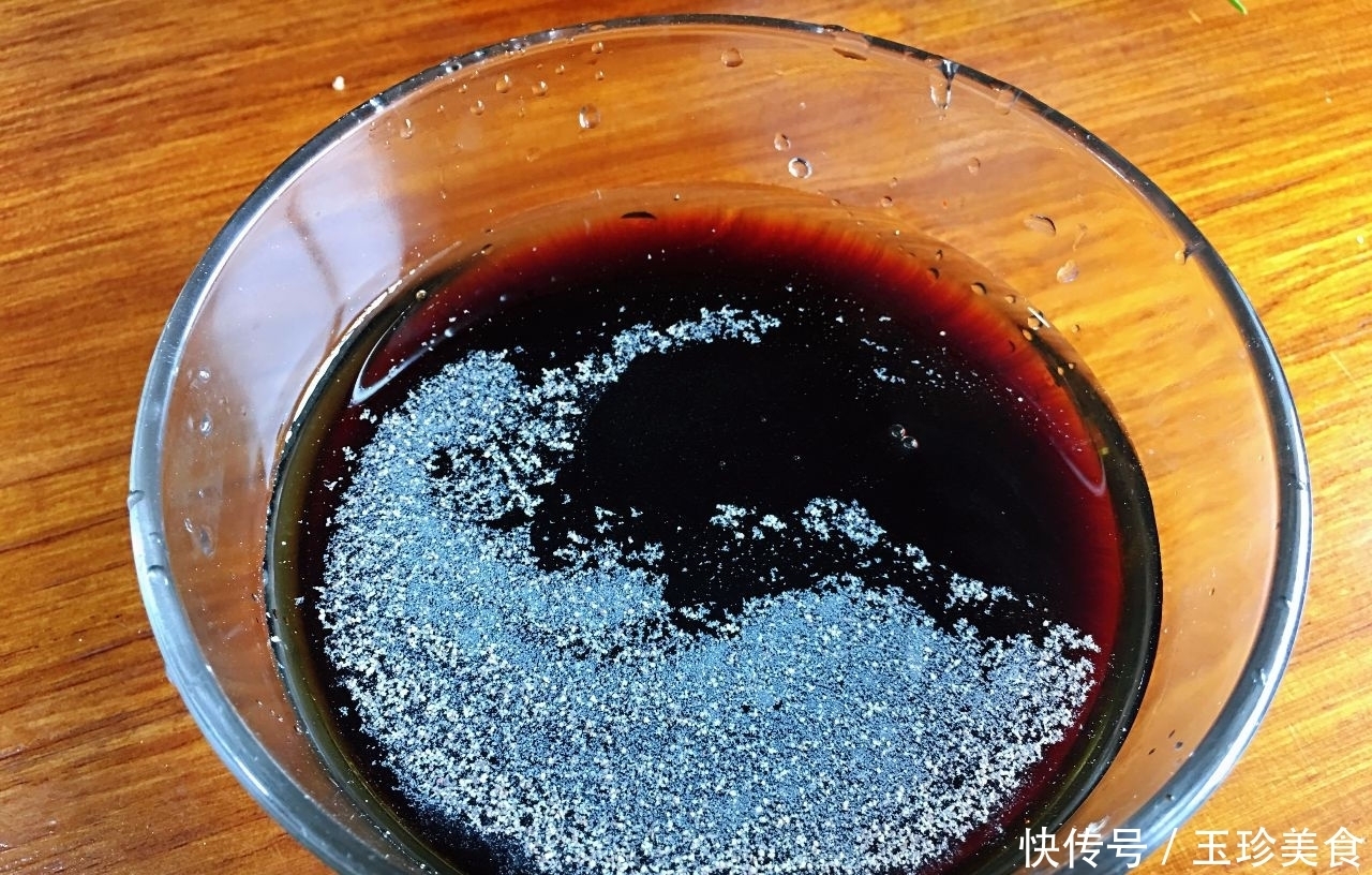 教你鸡翅的特别做法,把水换成它,烧出来的鸡肉香味更浓