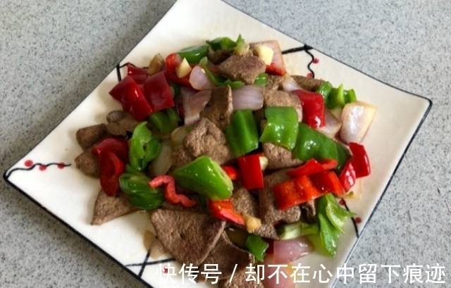 加速剂|3种食物是血脂的“加速剂”,高血脂若多吃,血管或会水泄不通