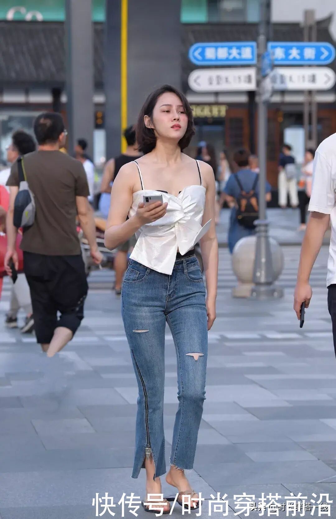 喇叭裤 “喇叭裤”过时了?未必吧,抓住穿搭细节,好身形指日可待