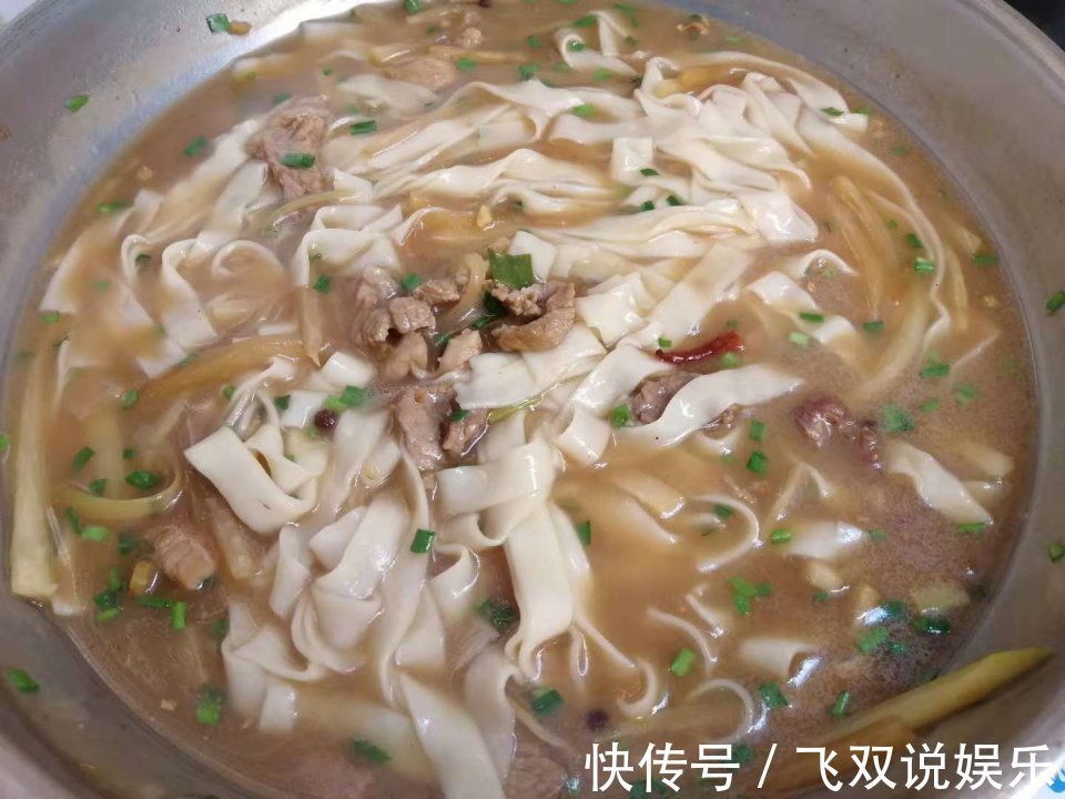 面条要那样做,怎样吃都不腻,做法介绍详细,一次一大碗不够吃