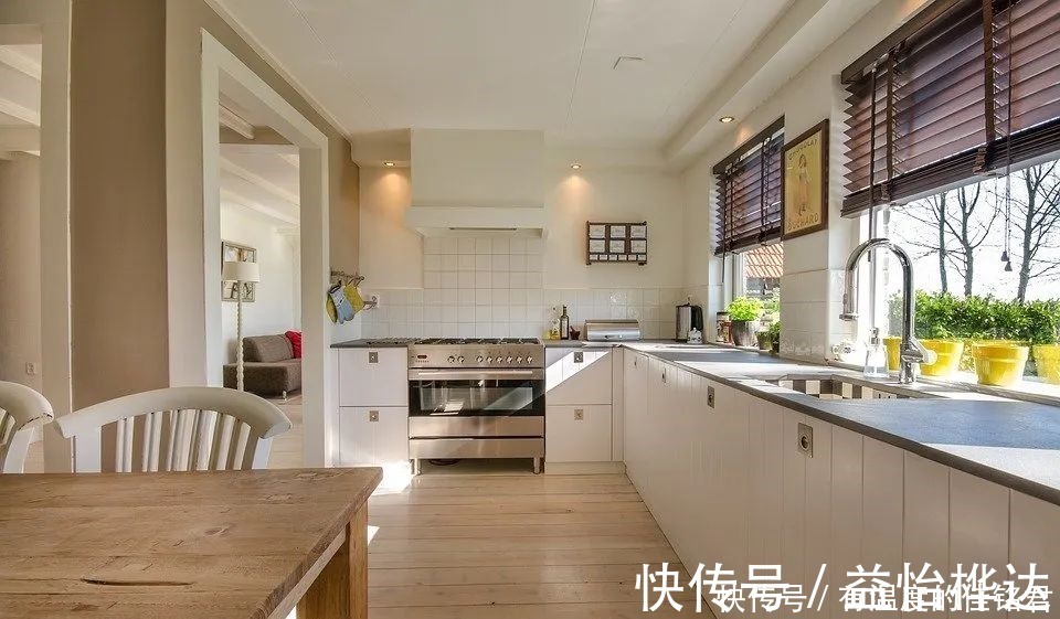 这些东西用了大半辈子，才知道正确的用法，蠢到连牛奶都不会倒