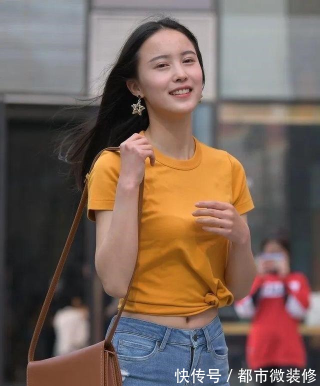 t恤 牛仔裤配体恤,平凡的穿搭,藏不住她的气质!