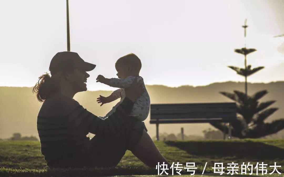 父母|在育儿路上，父母总是更需要安慰的那一个