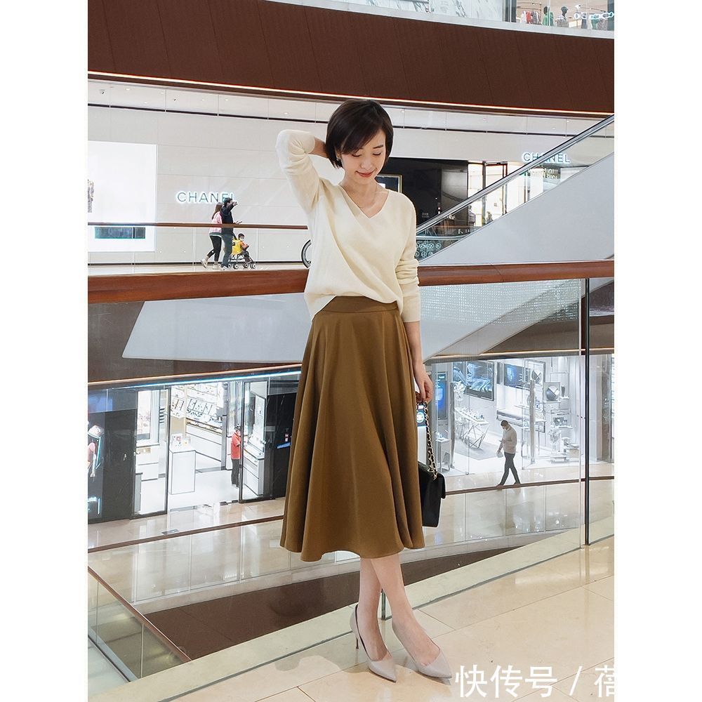 身材|真正会穿的女性,从不拒绝“A字裙”,它能让身材与气质一应俱全