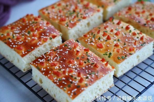 面粉别蒸馒头了,试试如此做,比面包好吃,出锅女儿一口气吃3块