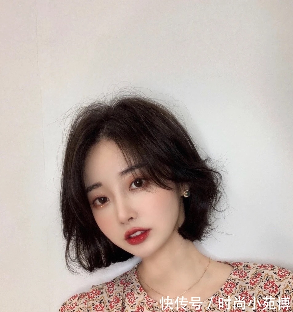 气质 女人的“短烫发”有多迷人,瞧这5款就知道了,气质减龄学着点