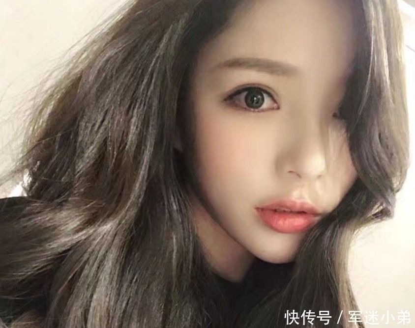 有的五个特征的女生不要轻易剪短发,长发让你女神范,美得出众