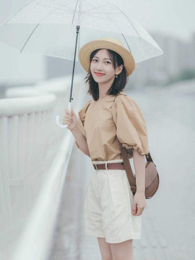 平底鞋|小个子和微胖穿搭如何避雷?条纹衫搭配半身裙,能提升气质还洋气