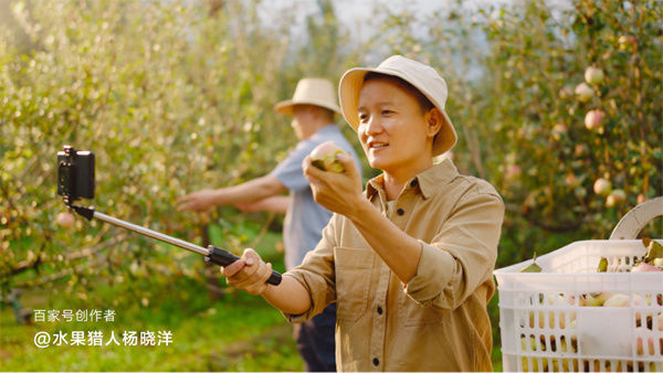 吴苏芯|镜头两端的时代精神