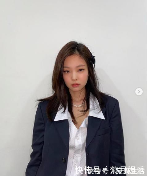 香奈儿|美妆博主仿妆Jennie太像了，三个变妆技巧，人人都能变人间香奈儿