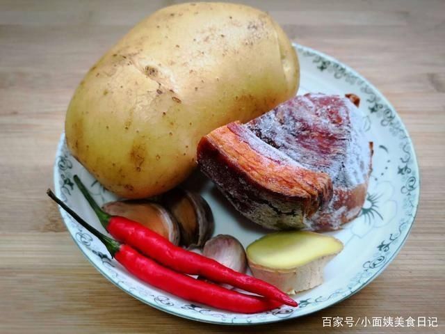 天热了,家人最馋此菜,蒸一蒸10分钟上桌,特鲜香,回回都不够吃