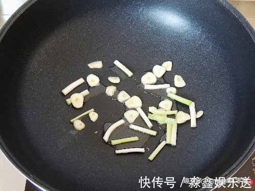 不粘锅|肉丝这样炒，软嫩爽滑超入味，不老不柴不粘锅，窍门教给你