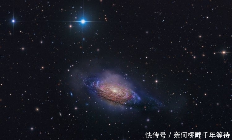 哈勃望远镜发现宇宙空间存在神秘的“巴基球”分子！