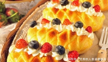 买面包时,这5种最好别买,又贵又没营养,不买的都是聪明人