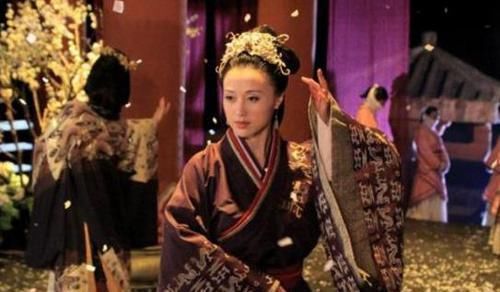 戚夫人|早有传言薄姬当生天子,吕后连戚夫人都杀了,为何偏不杀刘恒?