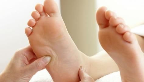 “肝不好足先知”,脚部发出3种信号,说明肝脏多半已经失常