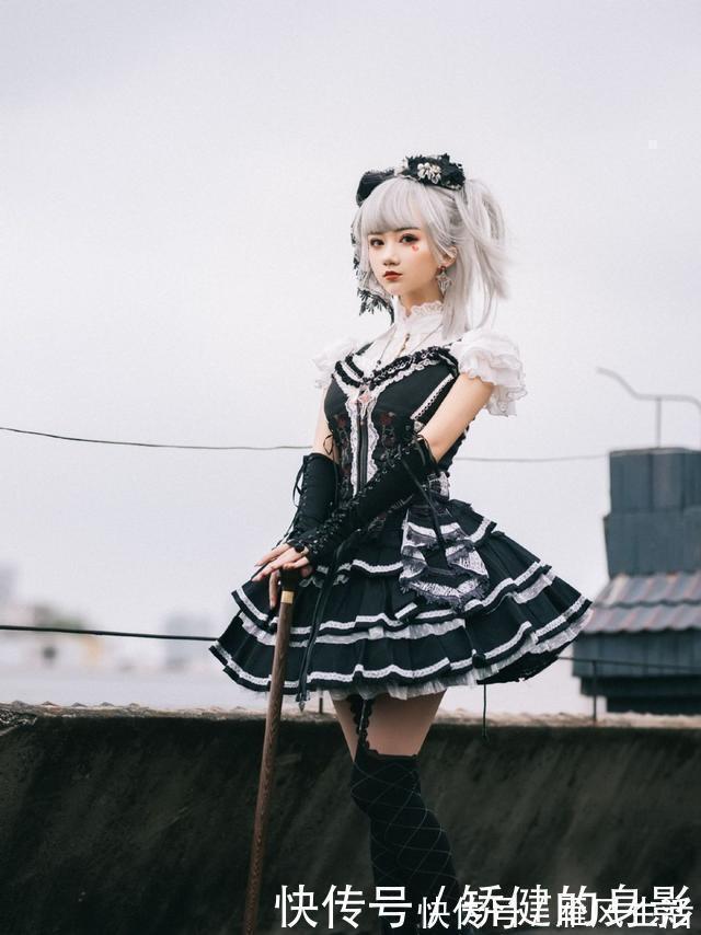 切+双马尾|放弃你的黑长直吧,现在流行“公主切+双马尾”,甜美感十足