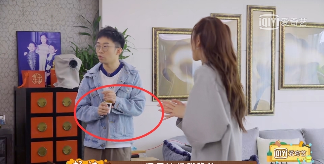 自热饭|宋妍霏父母瞧不上杨迪?不做饭仅用咸菜款待,富人眼里明星不算啥