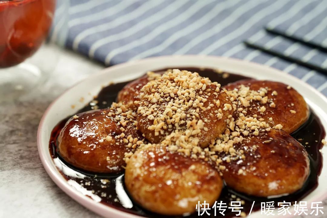 在家也能做红糖糍粑,简单到只需一个锅!
