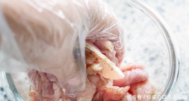 炸酥肉,“3步2调料”是关键,保证香酥可口,鲜嫩多汁,比买的香