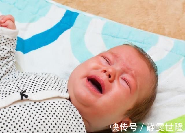 睡眠时间|3个月以内的宝宝，睡着后“总惊醒”，证明更聪明？