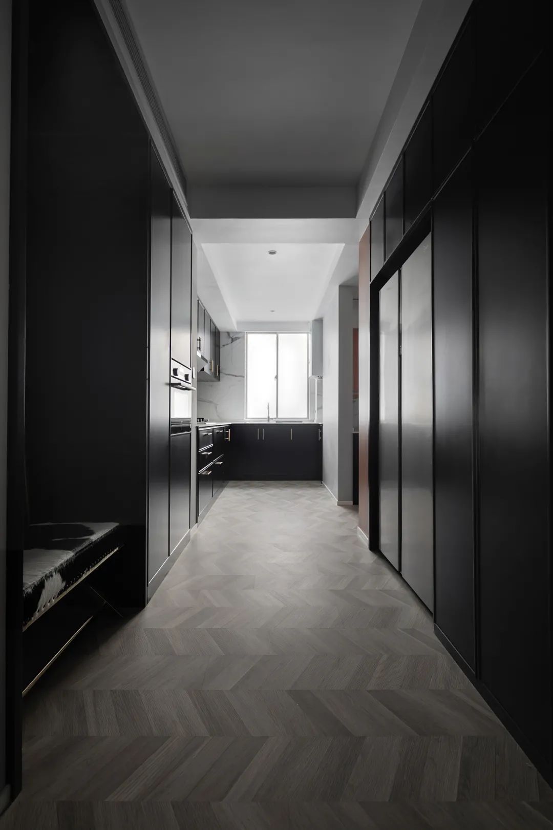 玄关|120㎡现代简约,不规则户型改造,灰色调主体,营造舒适档次