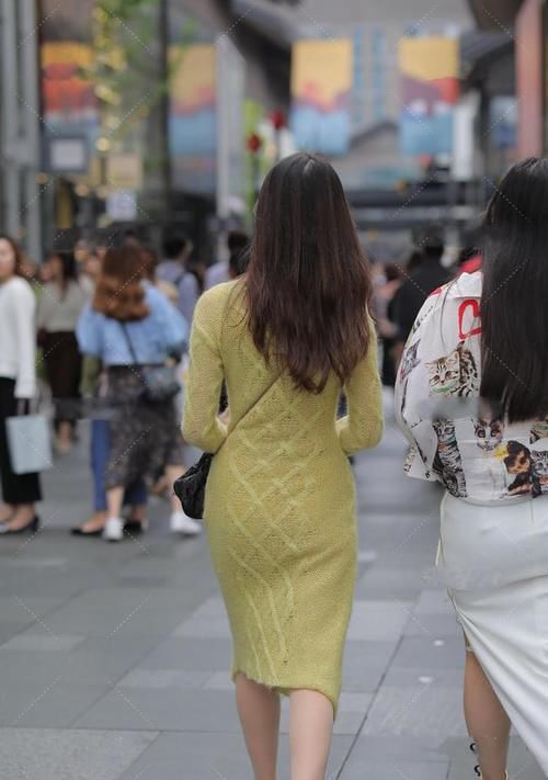 毛衣|黄绿色毛线裙,毛茸茸的精致修身毛衣,透气好显身材