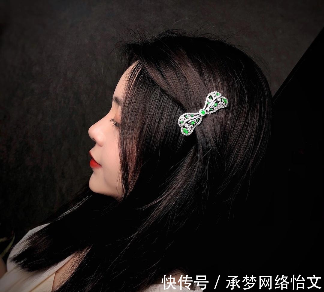 翡翠发卡 从头开始，发型很重要头饰更关键，翡翠发卡减龄的同时满满高级感