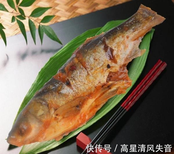 美味|老家酥鱼的做法,当地特色长寿美食,骨酥肉烂,美味至极!