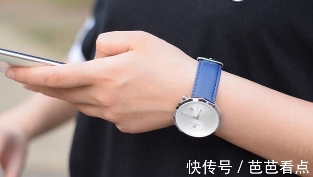 表冠 进口机芯+夜光显示,小米有品新上石英表,可男女混搭情侣用