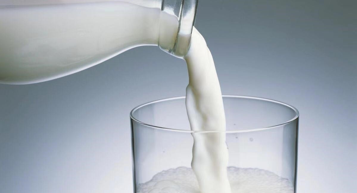 生长激素|6岁女孩身高只有104，牛奶喝得不少，可她却没有“喝对”方法