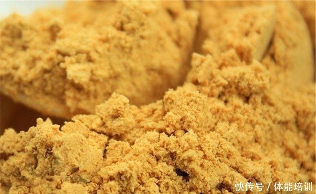 老钓手常有不错的渔获,这是为什么呢他们告诉了我钓饵的秘密!