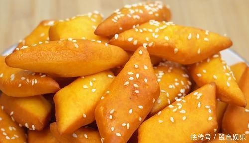 1根红薯加2个鸡蛋,简单一做,外酥里软,孩子三天两头点名要吃