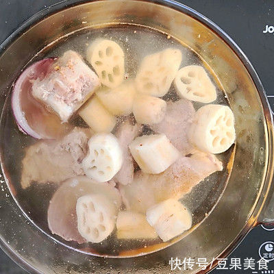 吃对莲藕山药炖脊骨，每一口都是极致享受