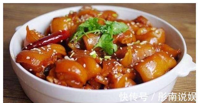 金针菇|美食推荐家常豆腐、金针菇蒸鸡翅、清炒藕丝、红焖猪蹄的做法