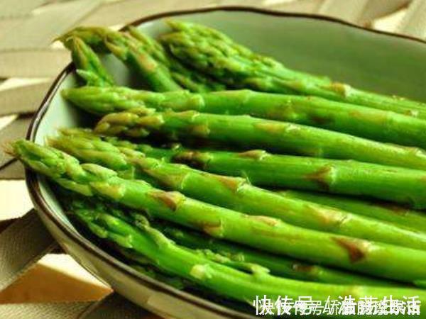 胆固醇|血管最怕“堵”,常吃以下4种蔬菜,清理胆固醇,预防冠心病