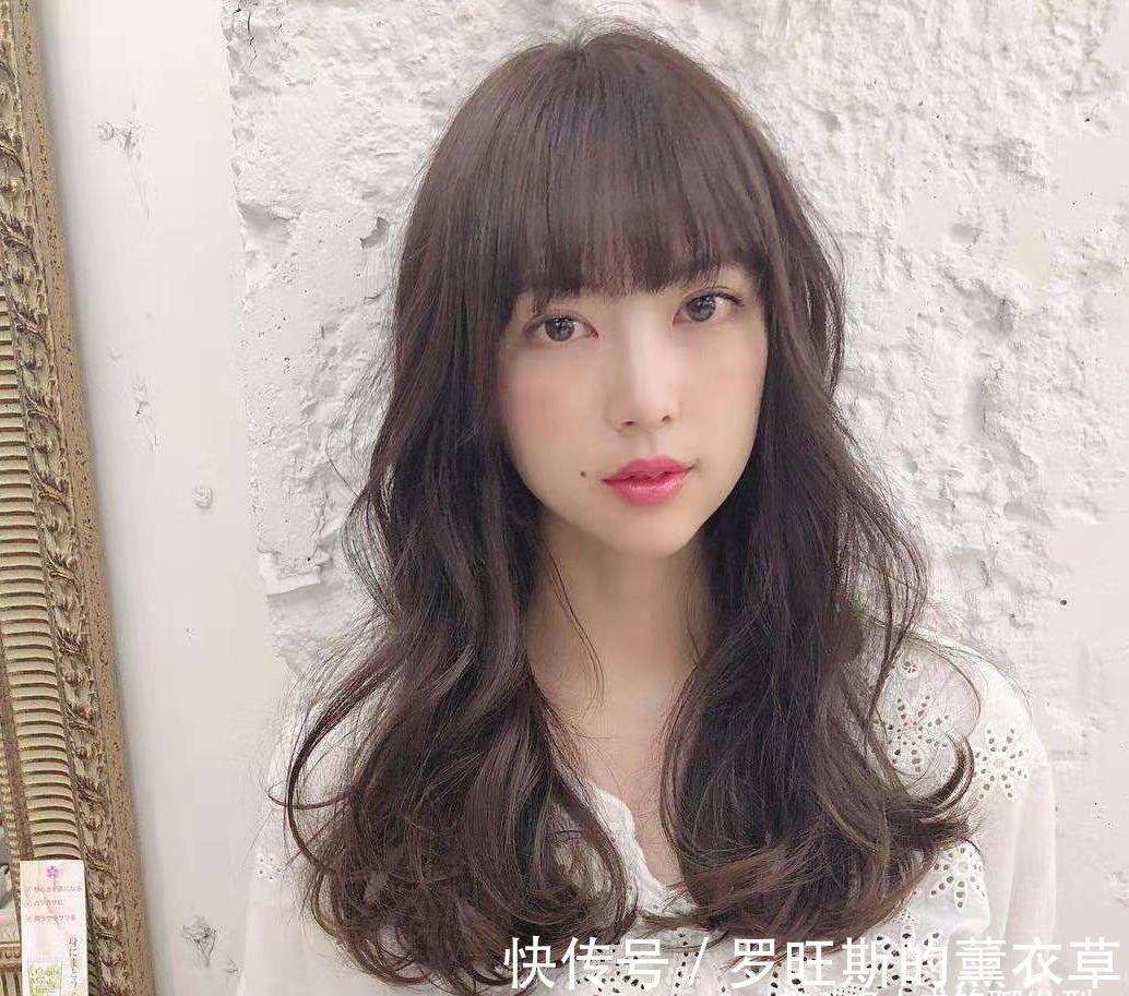 刘海 35岁左右女人适合什么发型?三组时尚减龄的日系发型,简单显气质