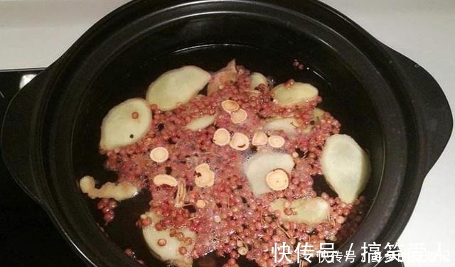 炸牛肉丸子时,切记“3用2不用”,丸子酥香松软,久放不变硬