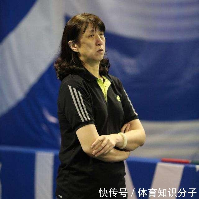 赖亚文|祝贺朱婷,中国女排新任主帅亮相,郎平再也不担心二传了