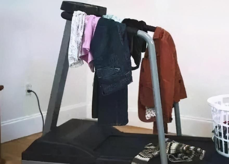 酒柜|入住新房半年,先后购买8样“鸡肋”家具,不实用还占空间,心碎