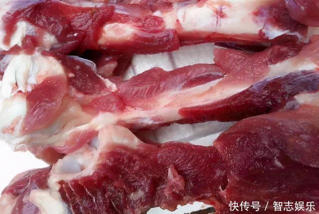 鲜猪肉和死猪肉的区别可真大!三十年屠夫教你技巧,别再瞎买了!