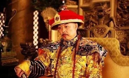 最后的皇朝大清,一件龙袍值多少钱?