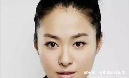 美人痣|4处长有痣的女人，完全可以更自信，因为它是“美人痣”