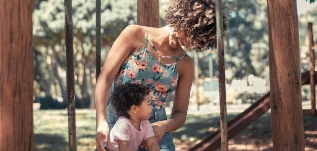 大脑|这个游戏很多父母陪孩子玩过,看似其乐融融,对孩子却是种折磨!