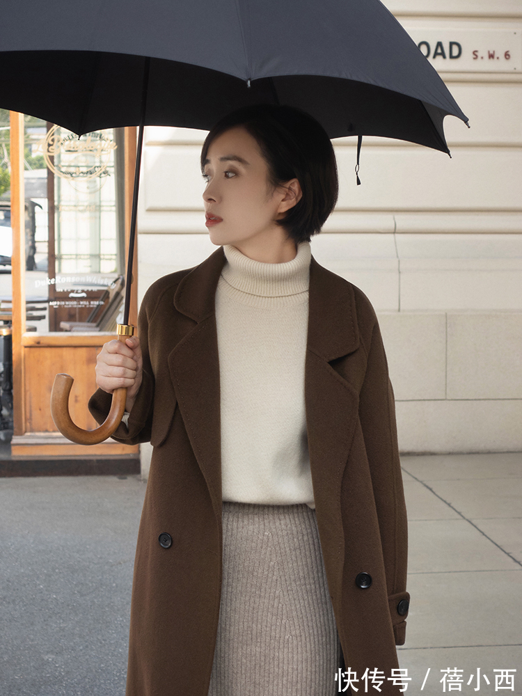 搭配 奔三奔四的女人,建议多穿“这4种颜色的大衣”,高级感扑面而来