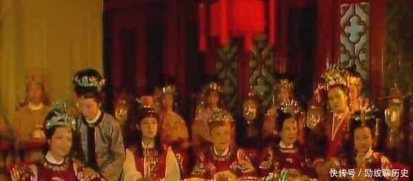  贾府|元春省亲，阖府欢庆，但却耗资无数，到底是好事还是坏事？