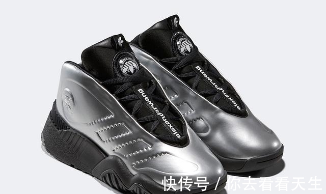 配色 一年 365 天都穿不腻的黑魂狂潮,黑的也太帅了