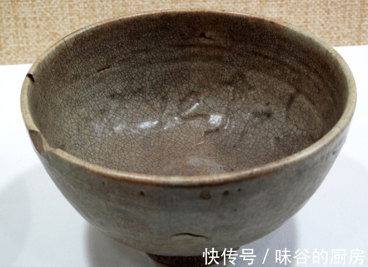 腊月二十四扫尘日，老辈讲究“三不留，三不动”，迎春接福保安康