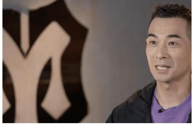 陳輝|小白舞臺(tái)表現(xiàn)極具爆發(fā)力，既聰明大氣又爽朗，圈粉！