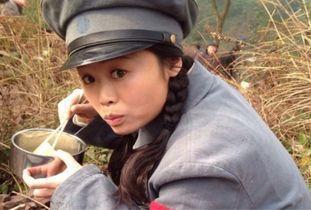 天差地别的王小丫和草帽姐一个低调无冕之王，一个浮夸遭人唾弃